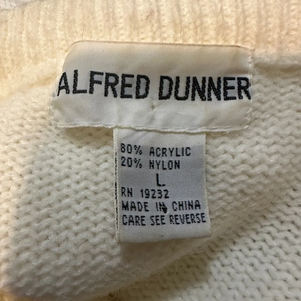 Alfred Dunner Vintage 1990s Y2K Cream Sweater With Embroidered Pattern Large - Image 14