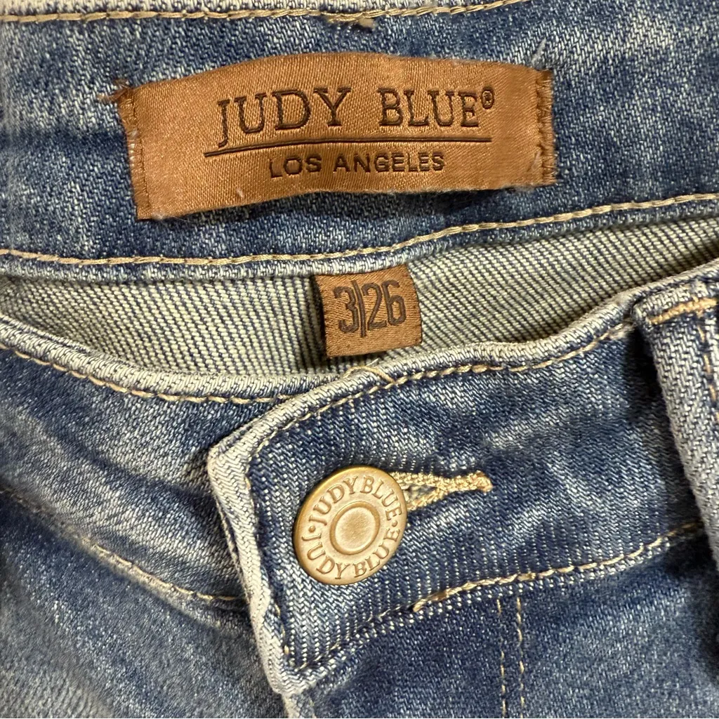 Judy Blue High Waist Vintage Wash Side Panel Detail & Hi-Lo Fray Hem Slim Jeans - Image 2