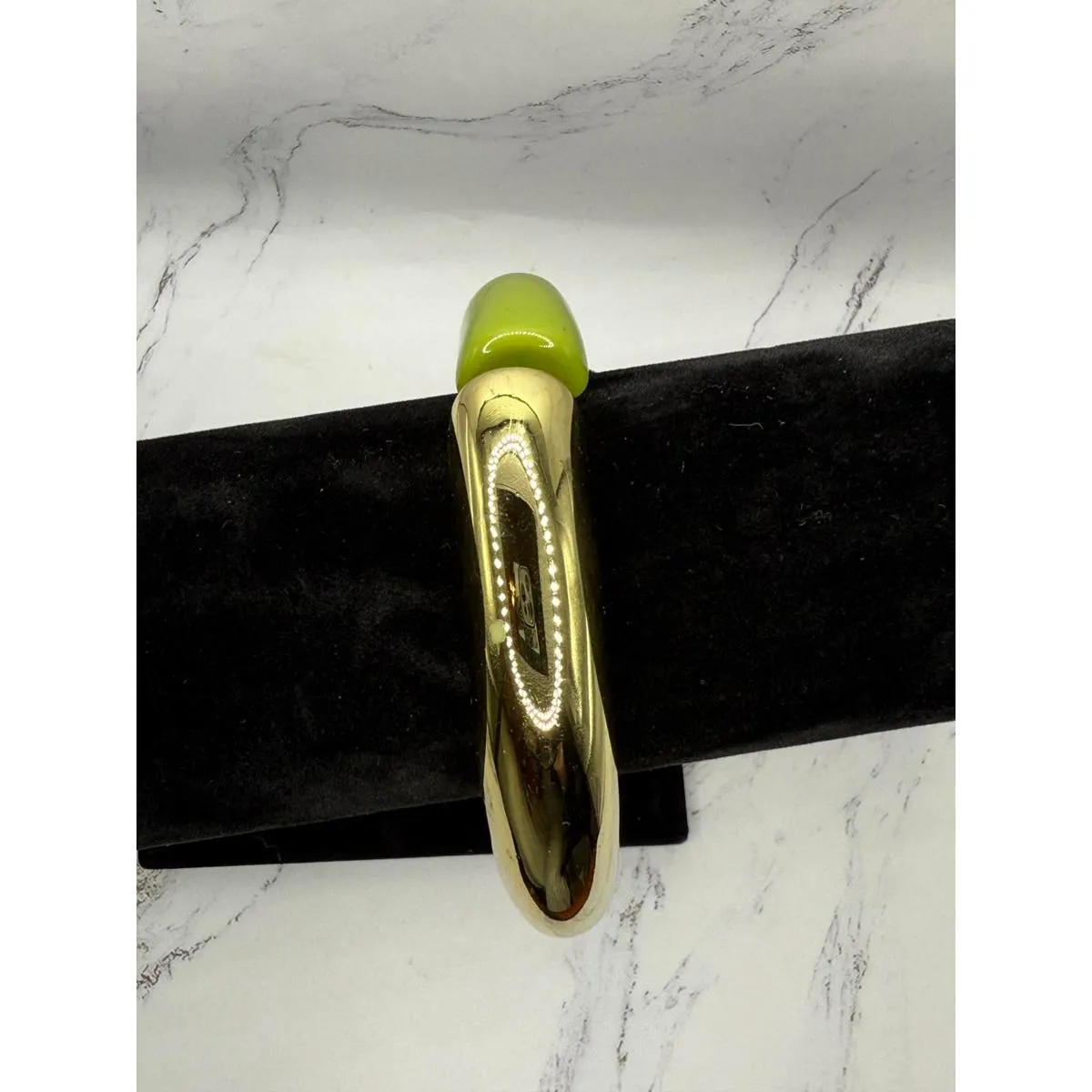 Vintage Retro 7.5” Brass & Green Cat’s Eye Glass Bangle Bracelet Gold - Image 7