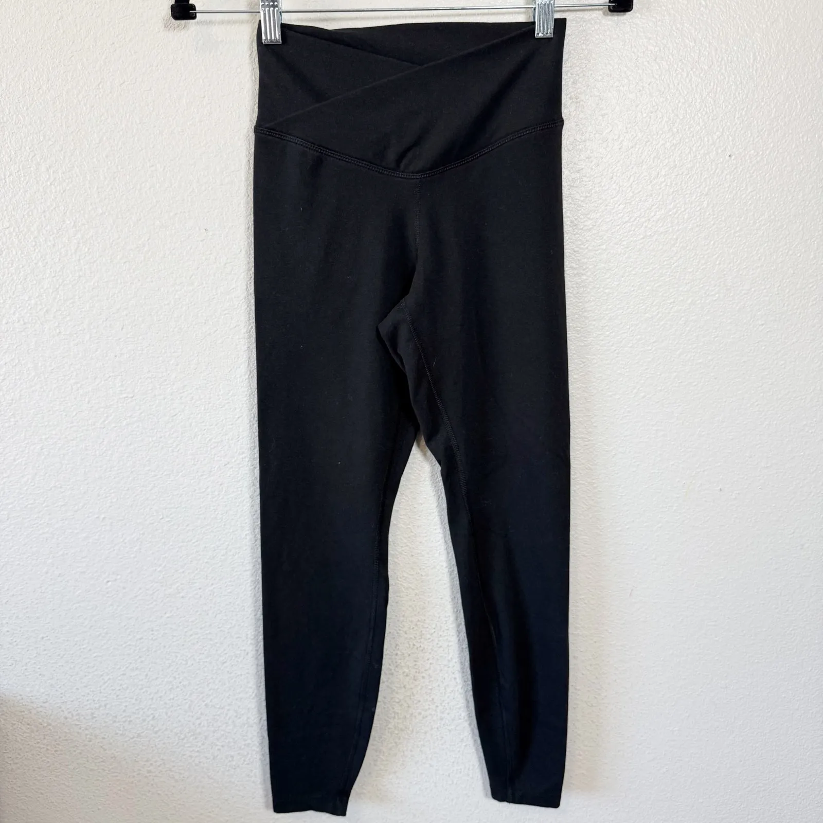 Old Navy Active Extra High Rise Leggings PowerChill Black XS - Image 2