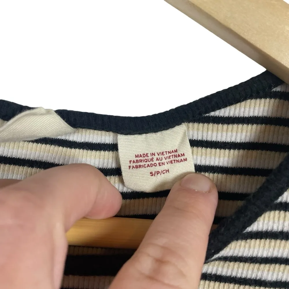 Levi’s Honey Striped Short Sleeve Baby Tee in Black/White/Yellow Size S - Image 6