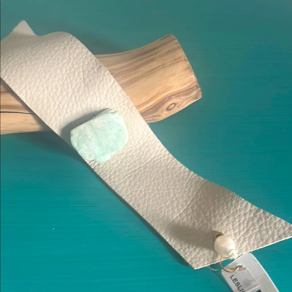 New Leslie Curtis Artisan Leather Cuff Bracelet Amazonite Centerpiece Pearl Green - Image 6