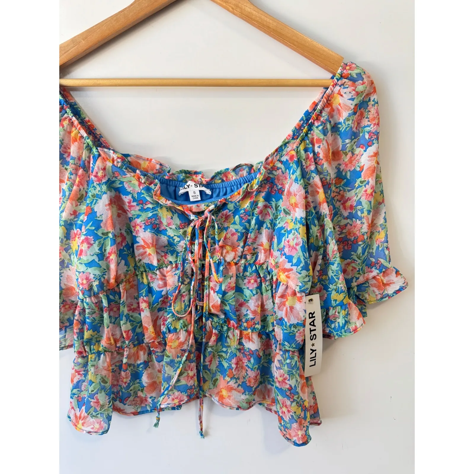 Lily Star Romance Floral Print Top Ruffle‎ Sleeve Lace Up Blouse Size Small - Image 8