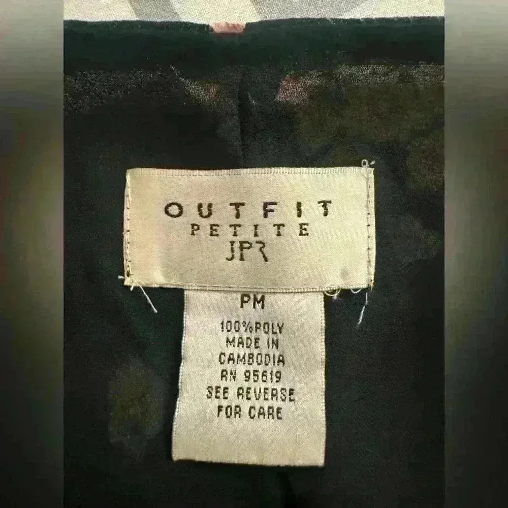 Women’s Long Black Outfit Petite Dress Size undefined - Image 5