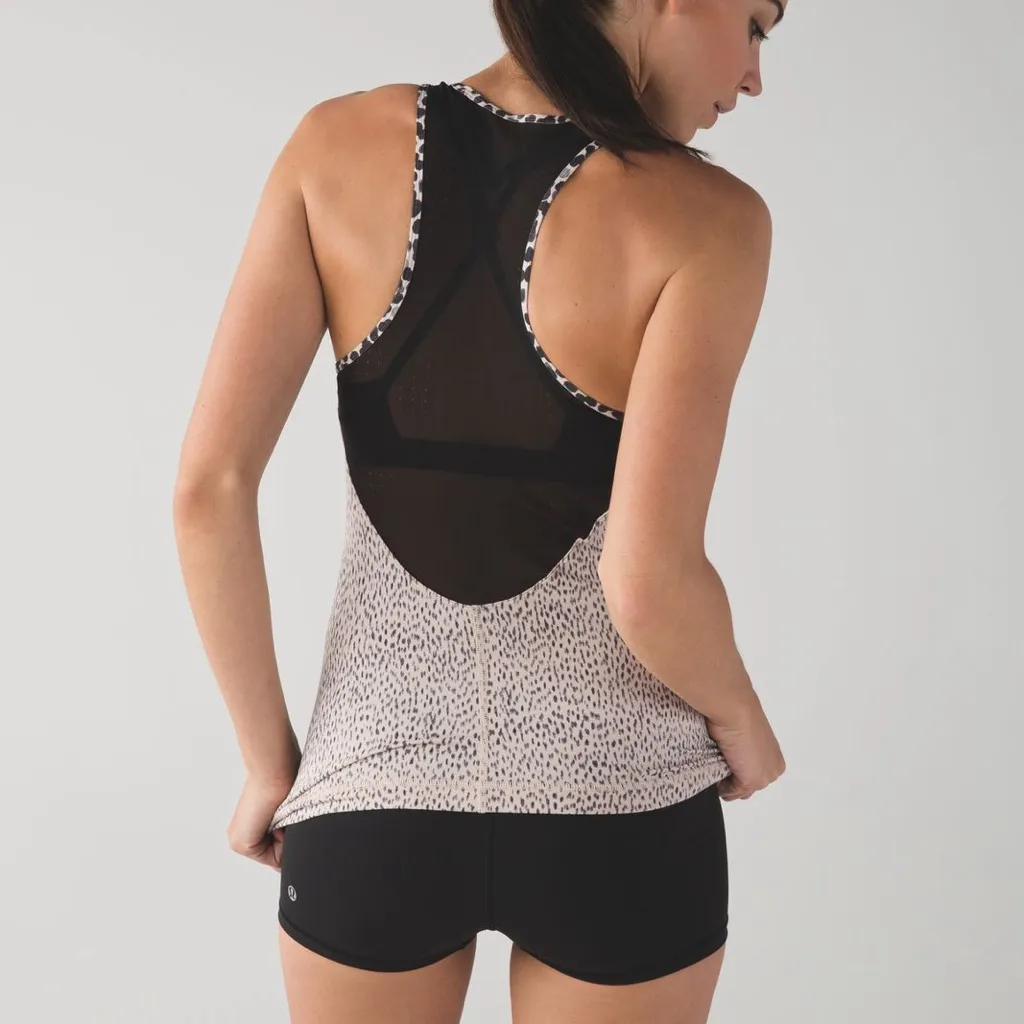 VTG LULULEMON DANCE TO YOGA TANK DOTTIE DASH GRAIN BLACK - Image 2