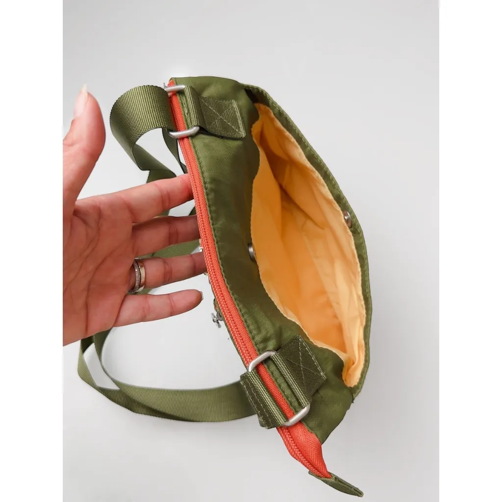 Baggallini Women's Green Camo Print Crossbody Bag - Image 7