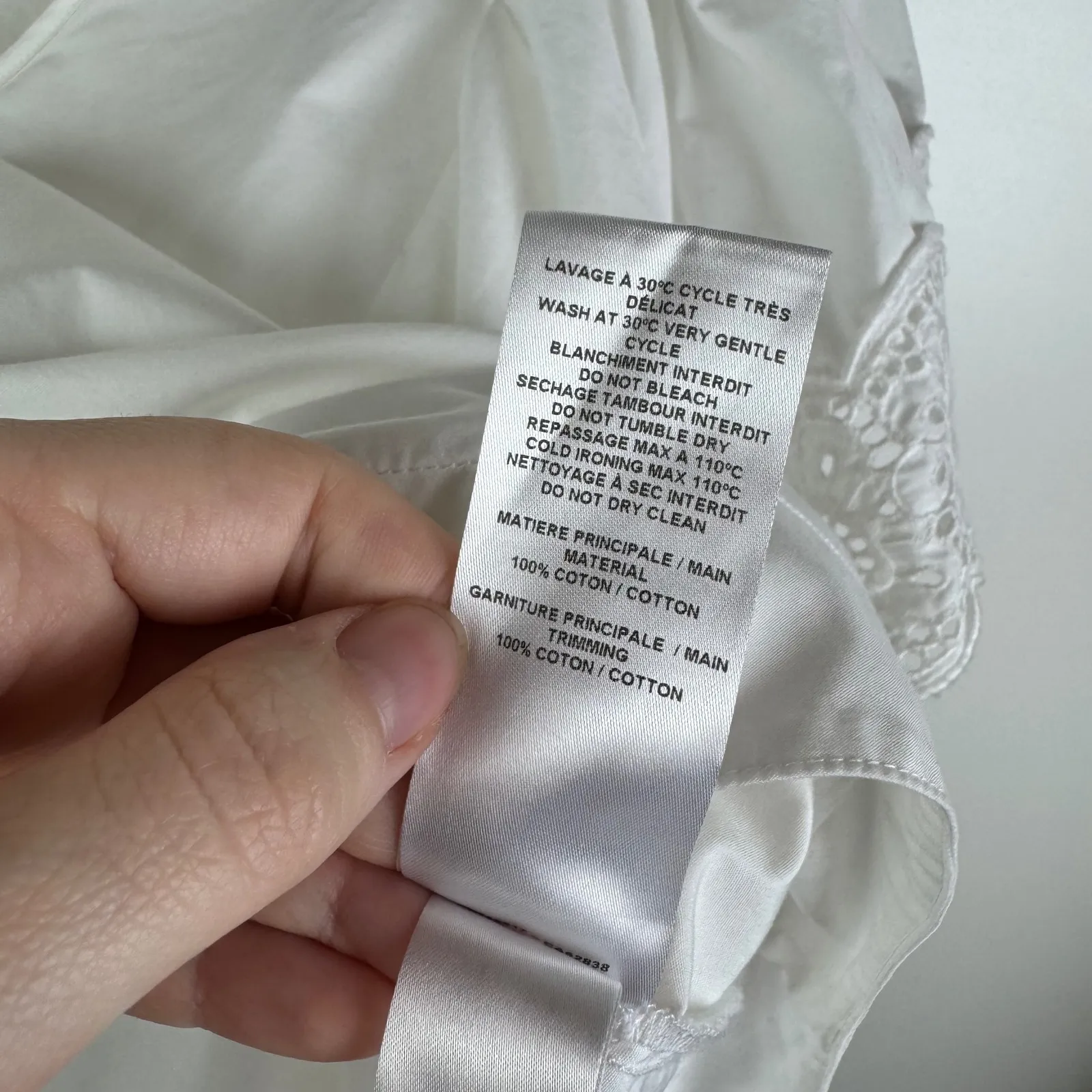 See By Chloe Eyelet Flutter Sleeve Blouse Size 36 (XS) White V-Neck Feminine - Image 9