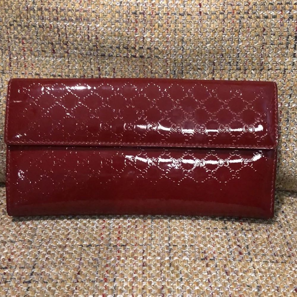 GUCCI GUCCISSMA Wine Patent Leather Continental Bifold Wallet Gold Heart Lock - Image 2