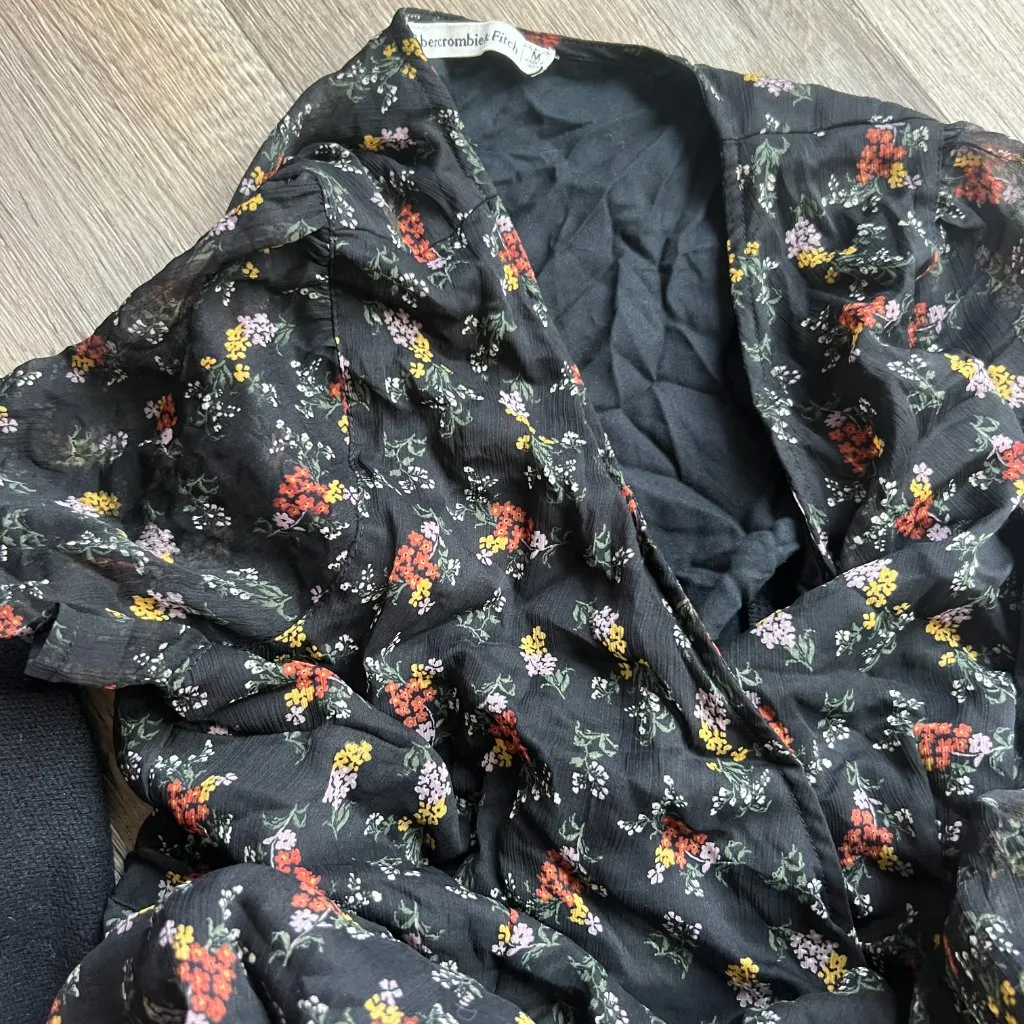 Abercrombie & Fitch black midi wrap dress floral orange and yellow floral size M - Image 9
