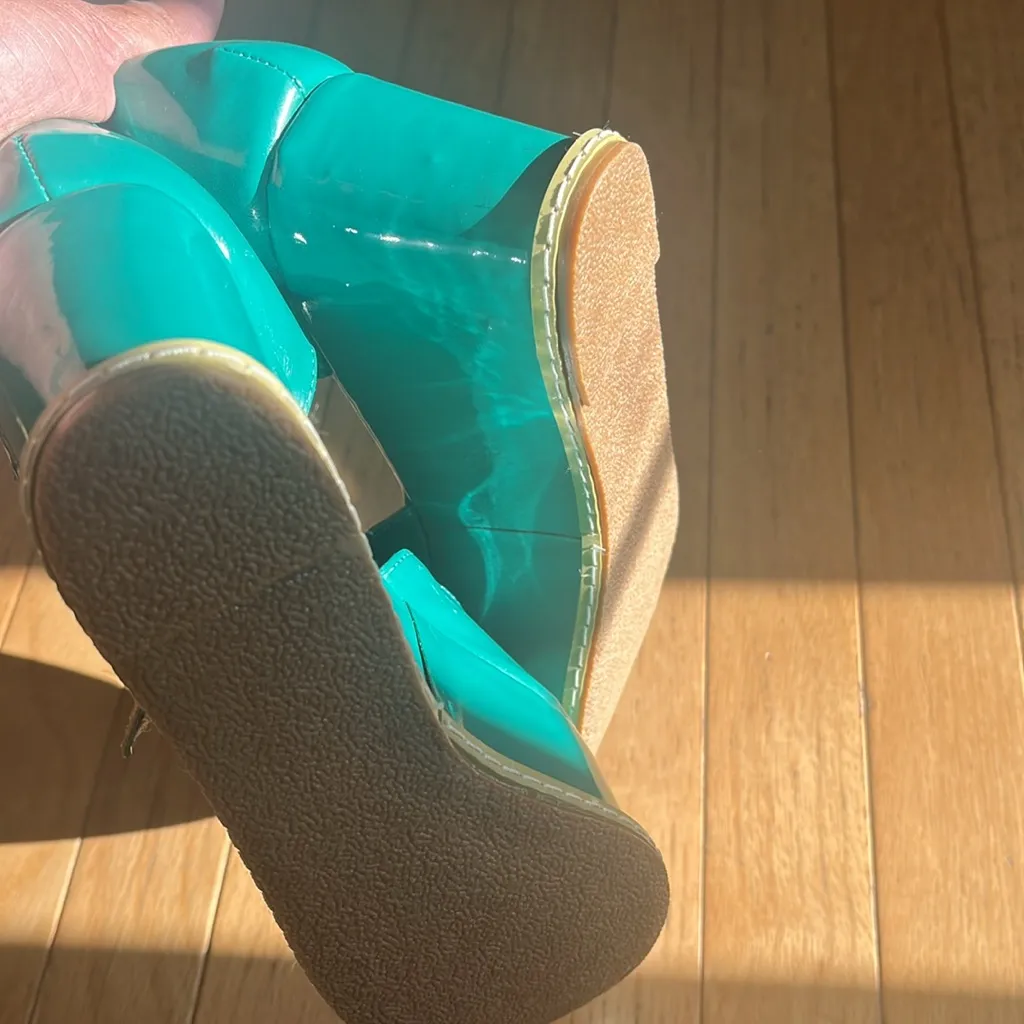 Nature breeze platform, patent leather green shoes, size 6 - Image 5