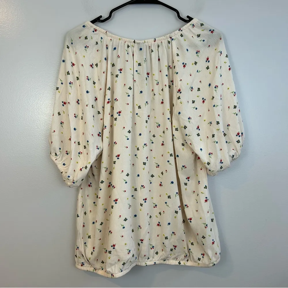 NWT Torrid Ditsy Scatter Floral Dew Lightweight Blouse/Top Size 00  M/L - Image 8