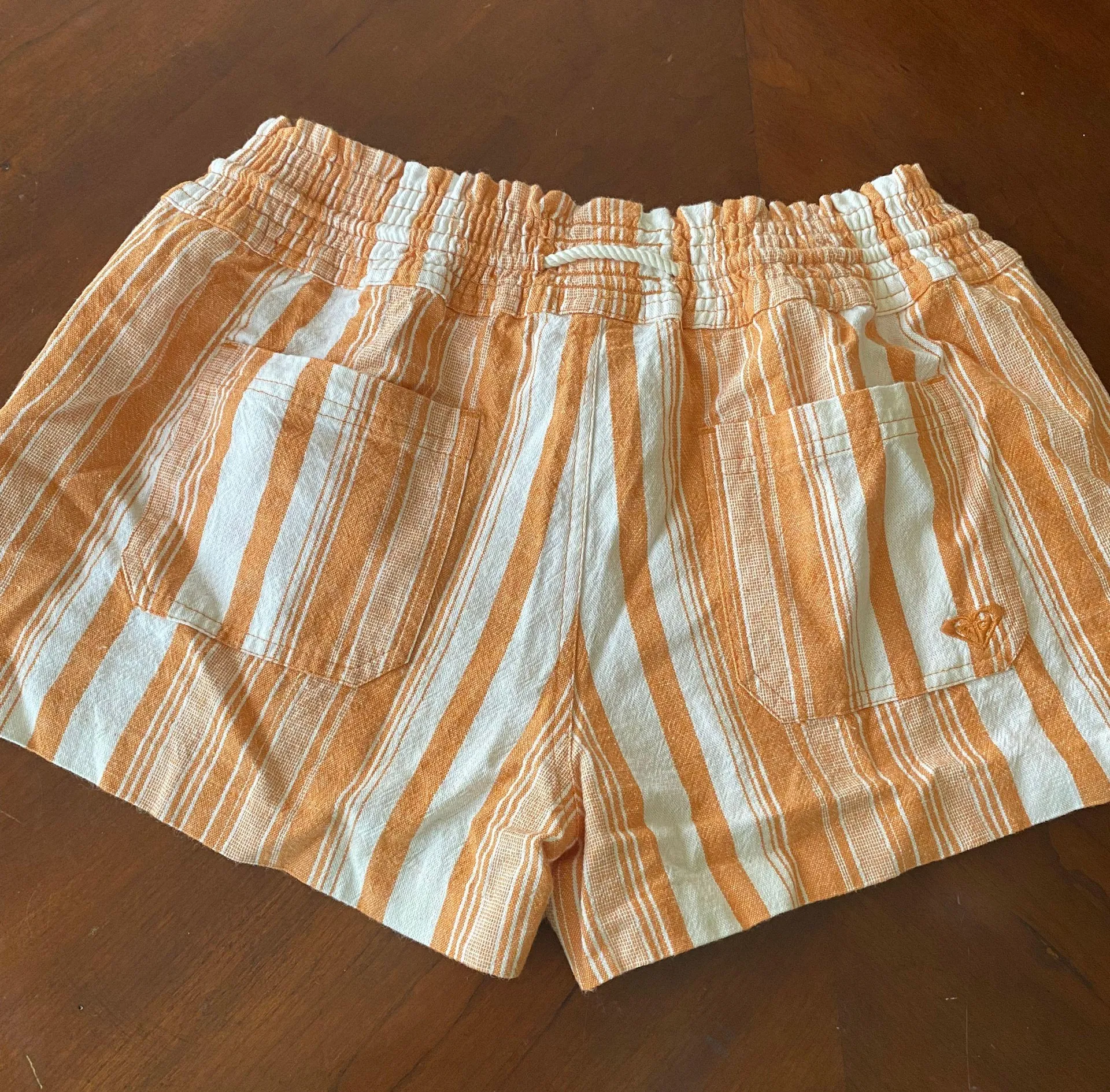 orange and white summer shorts - Image 3