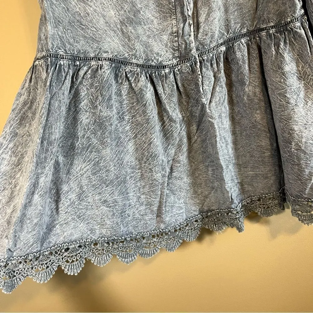 ✨ Altar’d State Women’s Blue Stone Wash Top Medium - Image 3