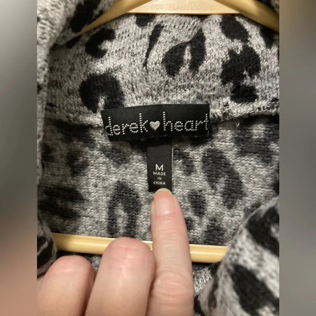 Derek Heart Gray Leopard Animal Print Funnel Neck Long Sleeve Hoodie - Image 2