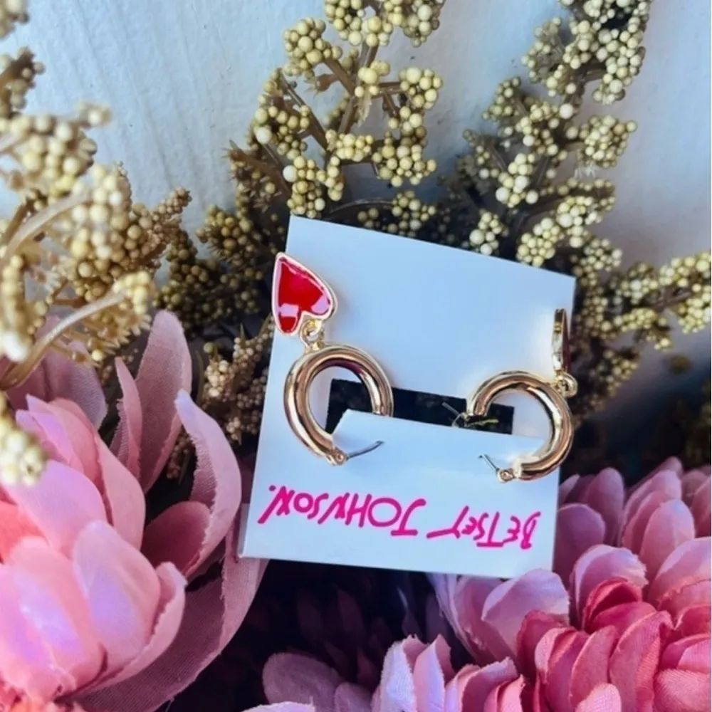 Betsey Johnson Gold Tone Heart Huggie Hoop Earrings Red Heart Drop NWT - Image 4