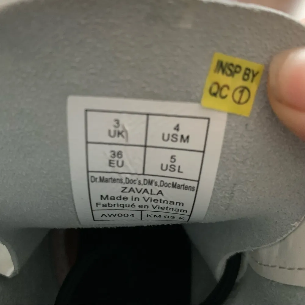 NEW Dr. Martens White Leather Combat Boots Zavala Lace Up Docs Womens 5 NWOB - Image 7
