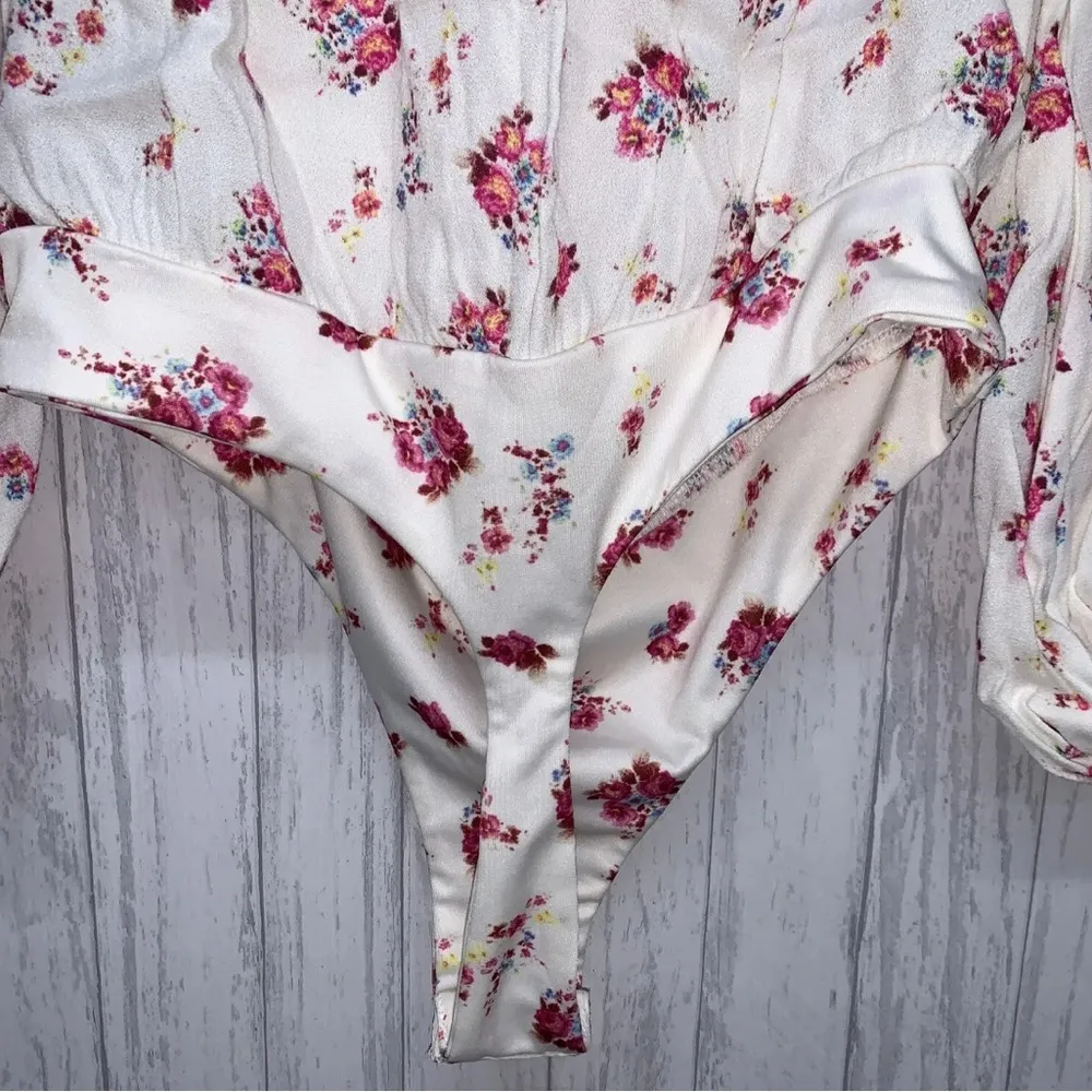 Womens Size XS AFRM Revolve Nessa Bodysuit Floral NWT - Image 9