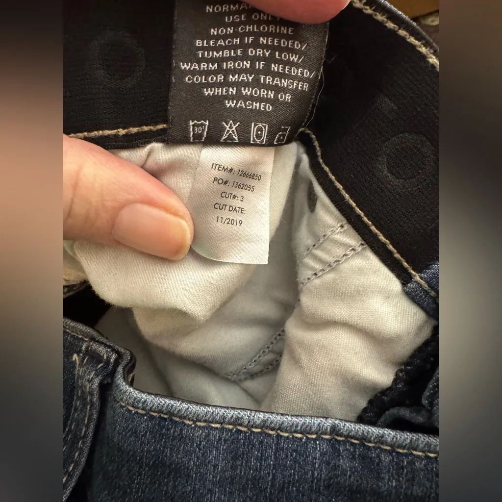 Torrid Crop Sky High Skinny Premium Stretch High-Rise Jean Size 16 - Image 9