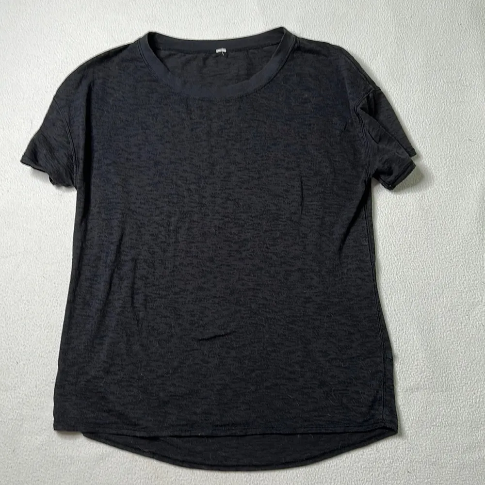 Lululemon Crew T-Shirt in Heathered Core Black - Image 2
