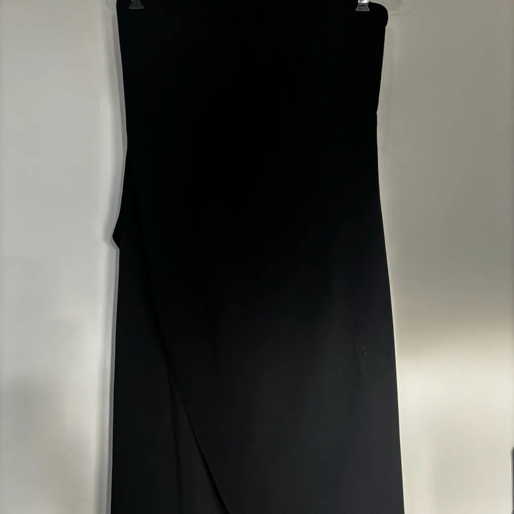 Alice + Olivia ALONDRA Black STRAPLESS ASYMMYETRIC JUMPSUIT SIZE 2 - Image 4