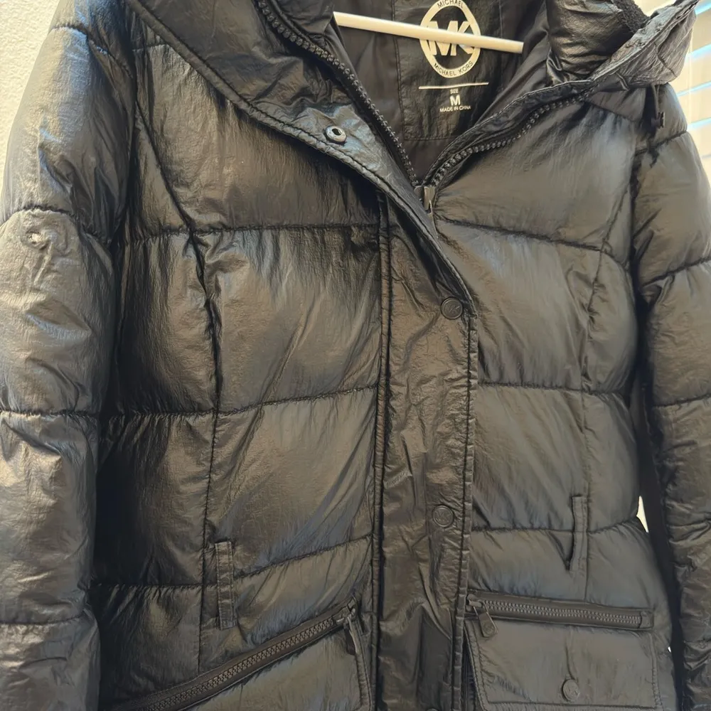 Michael Kors  Shiny Black Puffer Jacket Coat Sz M - Image 4