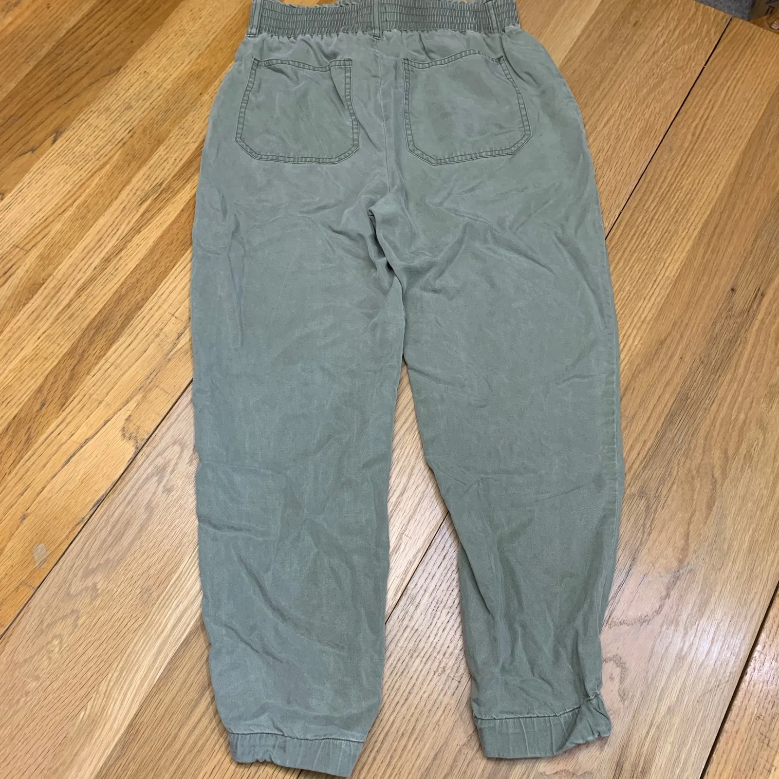 Abercrombie and Fitch Olive Green Jogger Pants Smocked Waist Women Size Small - Image 6