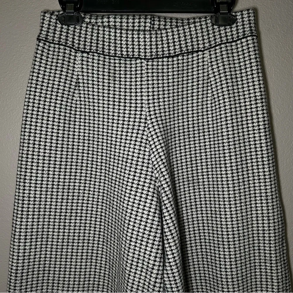 Zara black & white houndstooth knit wide leg cropped pants women’s size large - Image 3