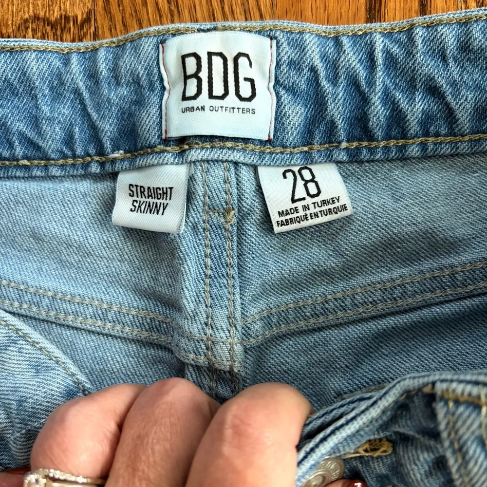 Urban Outfitters BDG High-Waisted Skinny Straight Jeans – Size 28 - Image 2