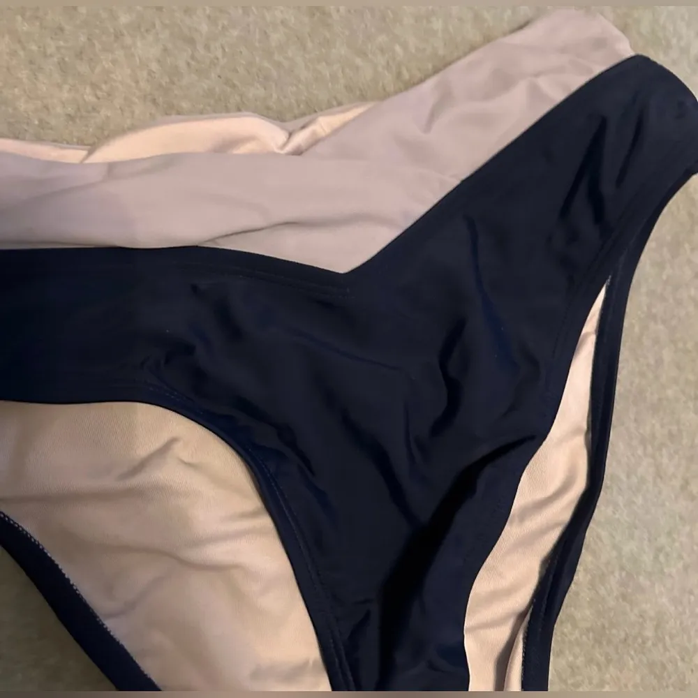 NWT CUPSHE Bikini Cut Out High Waisted Scoop Neck V Cut Purple/blue size S - Image 2