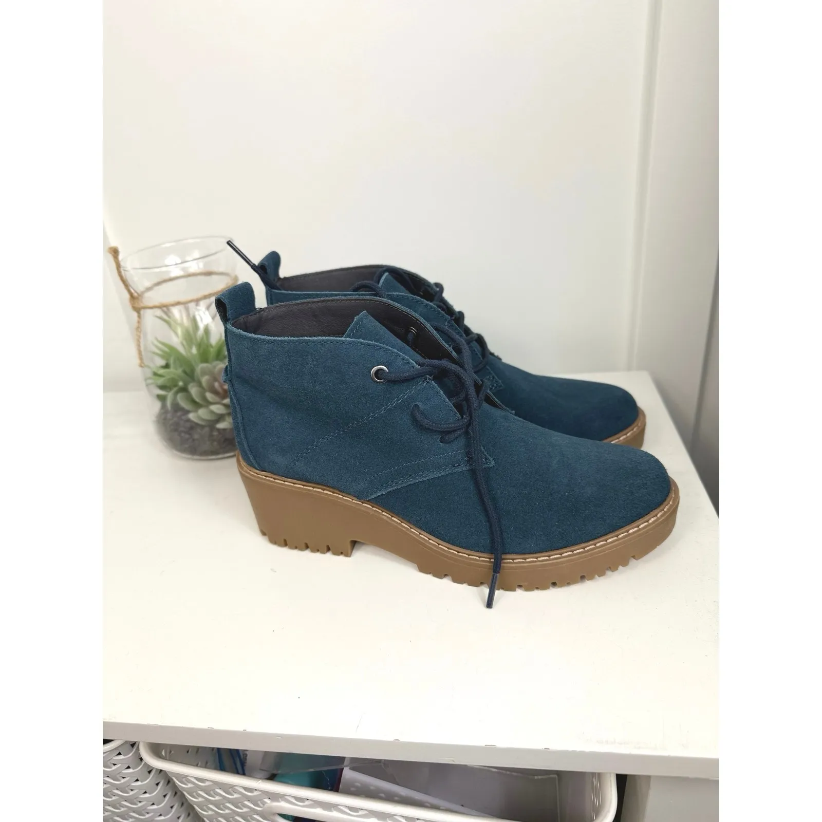 NWTs Womens White Mountain Boots Size 7.5 - Image 3