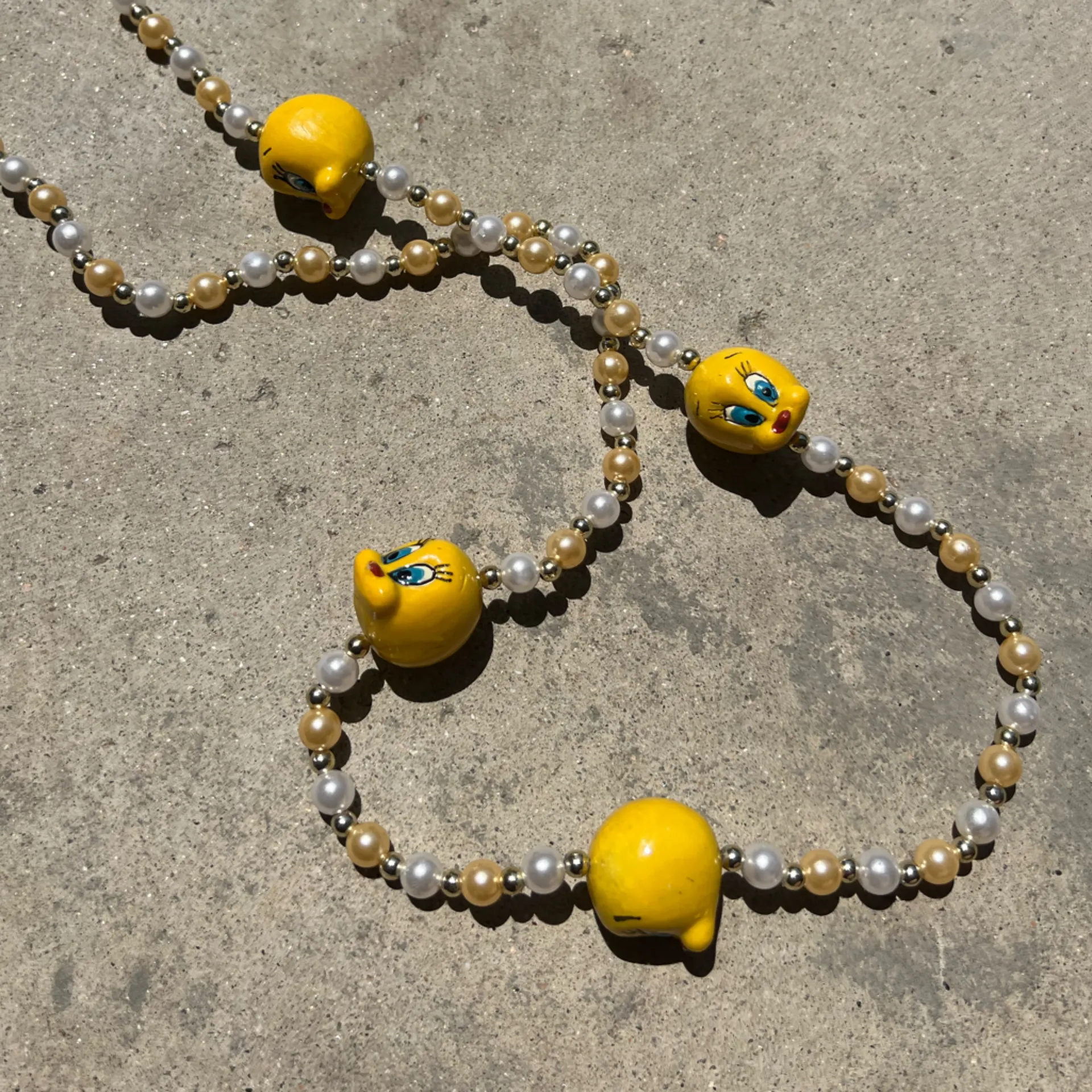 Vintage Tweety Bird Necklace 90’s Tweety Bird Quality Faux Pearl Sz 20” Gold - Image 12