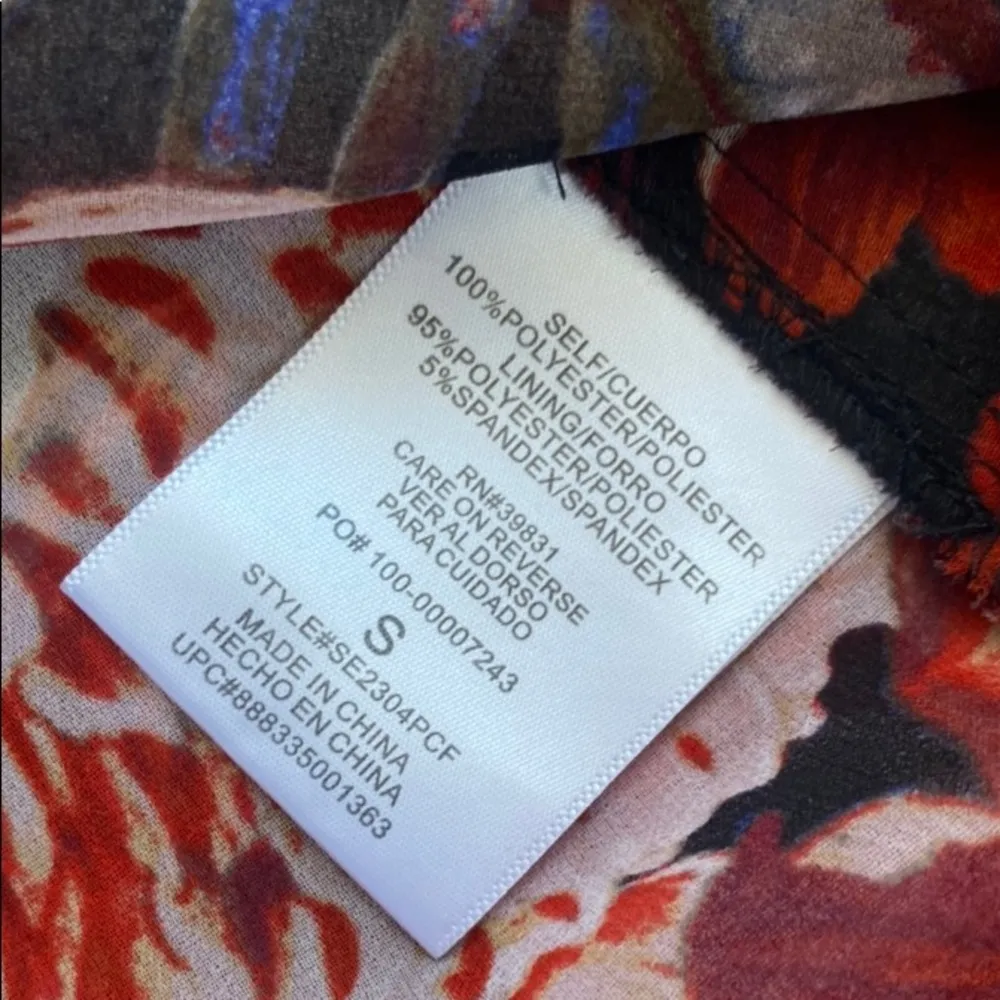 Sam Edelman Halter Top With Bold Floral Print. - Image 8