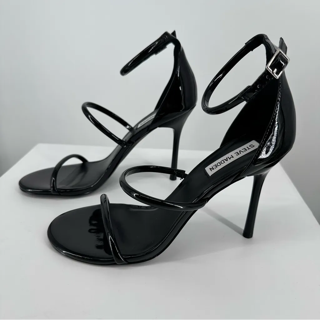 Steve Madden Jinx Black Patent Faux Leather Ankle Strap Heeled Sandals size 10 - Image 5
