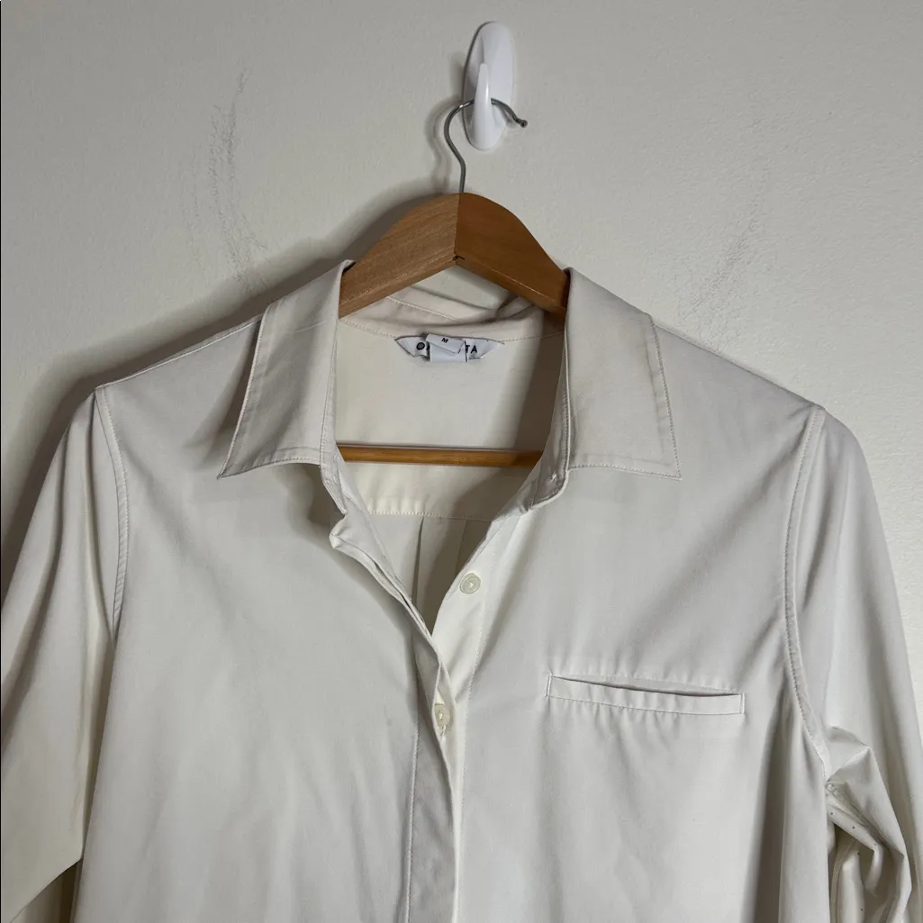 Athleta Ivory Urbanite Top 2.0 Casual Button Down Shirt  with Chest Pocket sz M - Image 3