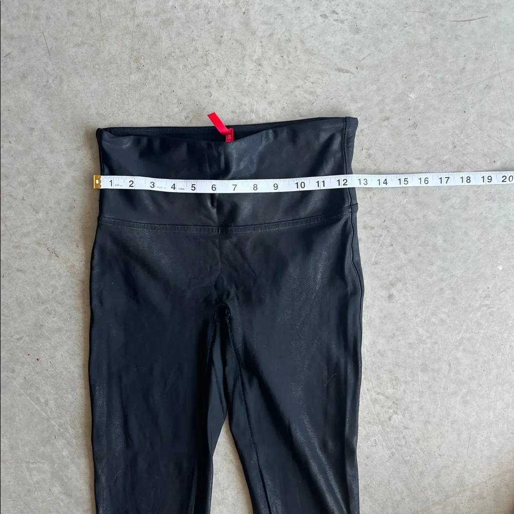 Spanx Black women’s leggings, size medium ❤️ - Image 3