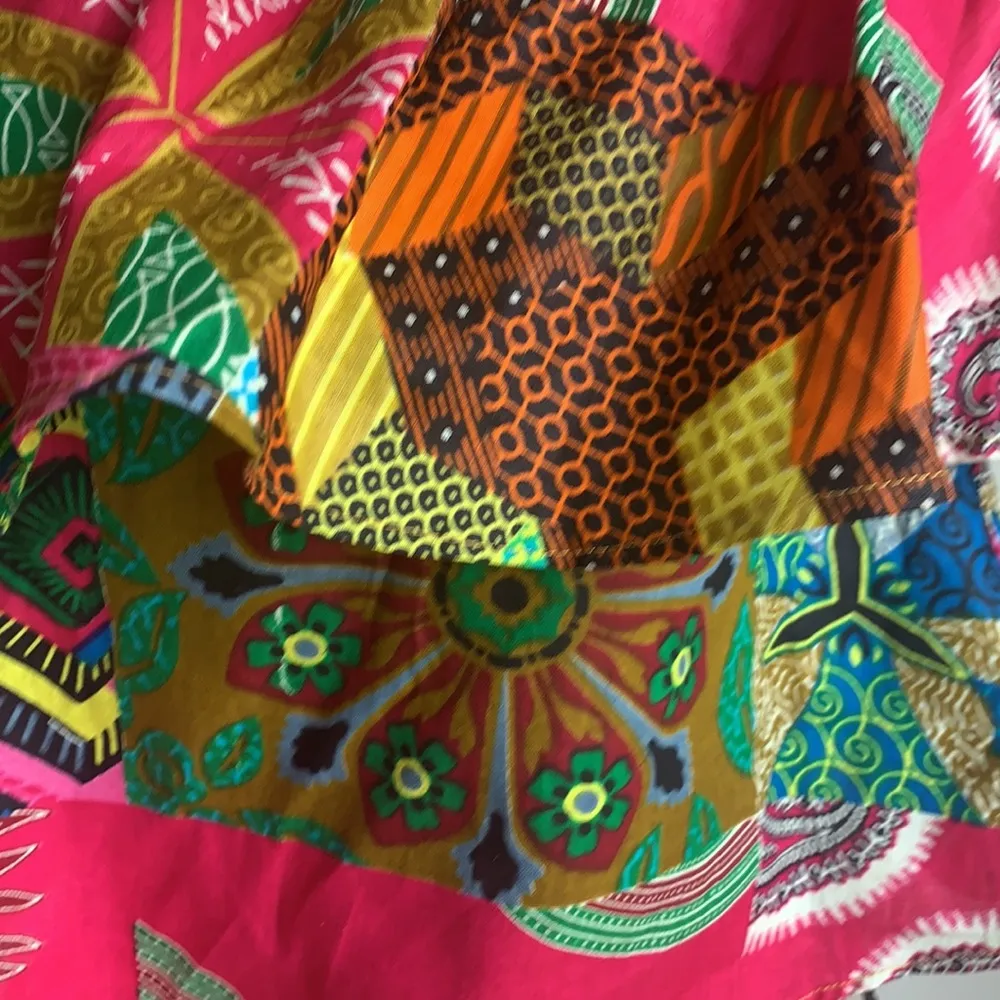 Boutique Amber Wax Print Patchwork Off Shoulder Ruffle Crop Top Size Medium Pink - Image 5