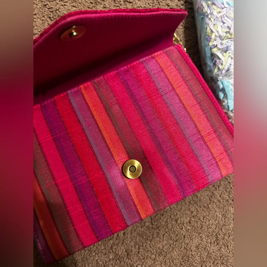 Embroidered and beaded sequin embellished pink multicolor party purse - Image 5