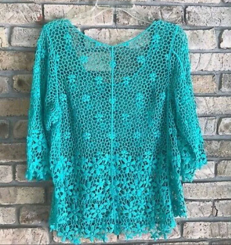 Teal Lace Floral Elbow Length Blouse NWT  - Image 3