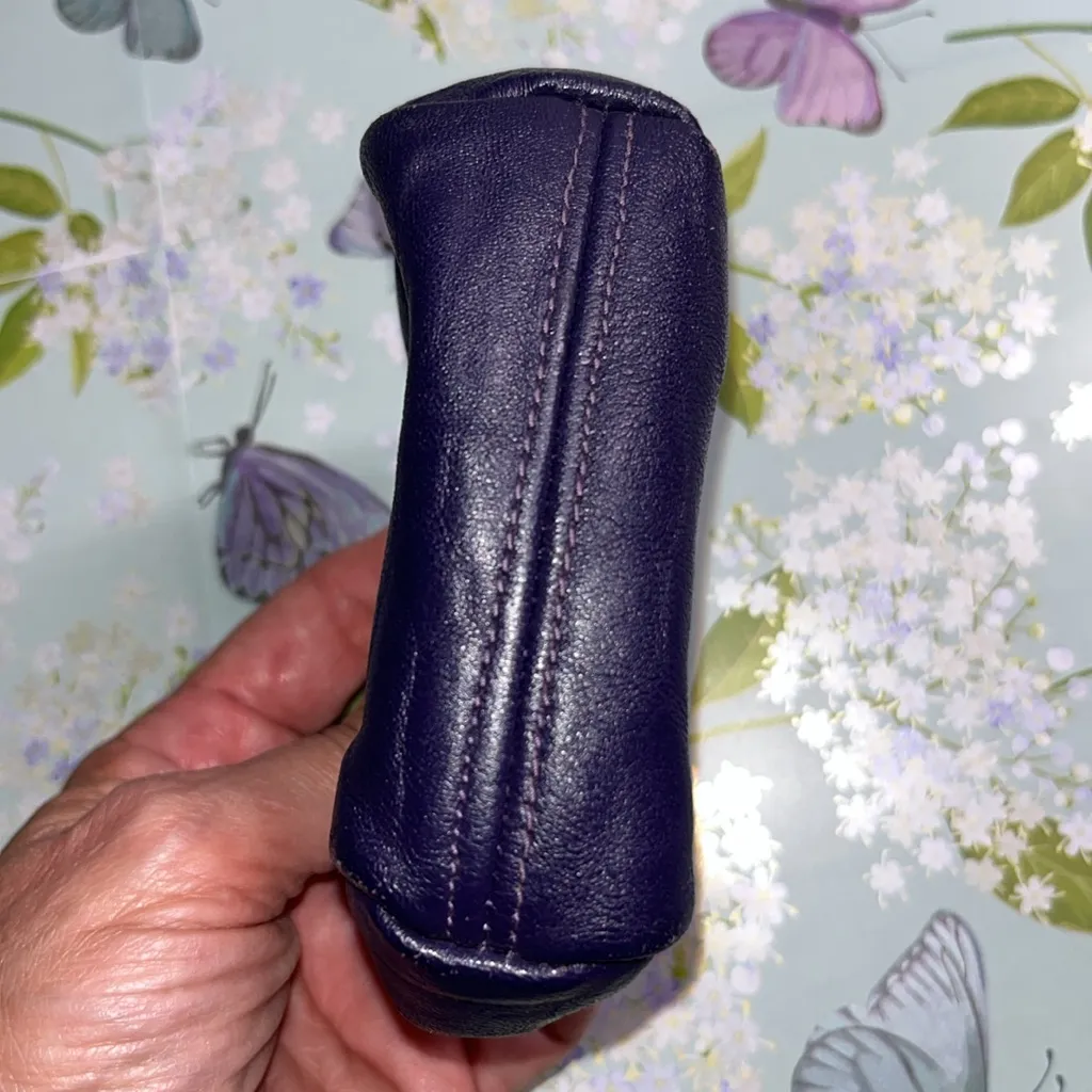 Vintage Elegant Leather Clutch coin purse • Grandma • lipstick • jewelry • - Image 4