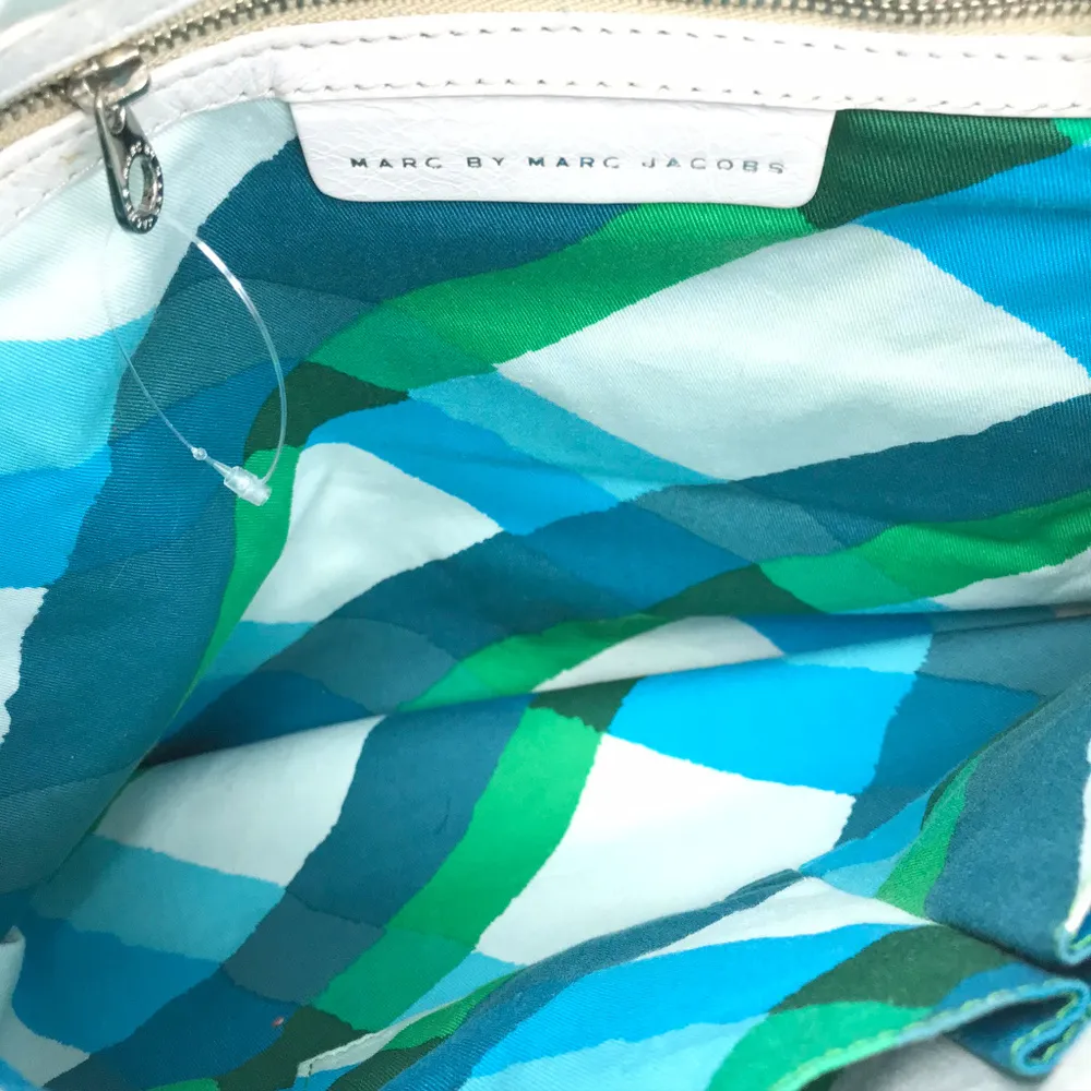 MARC JACOBS White Leather Bucket Bag - Image 6