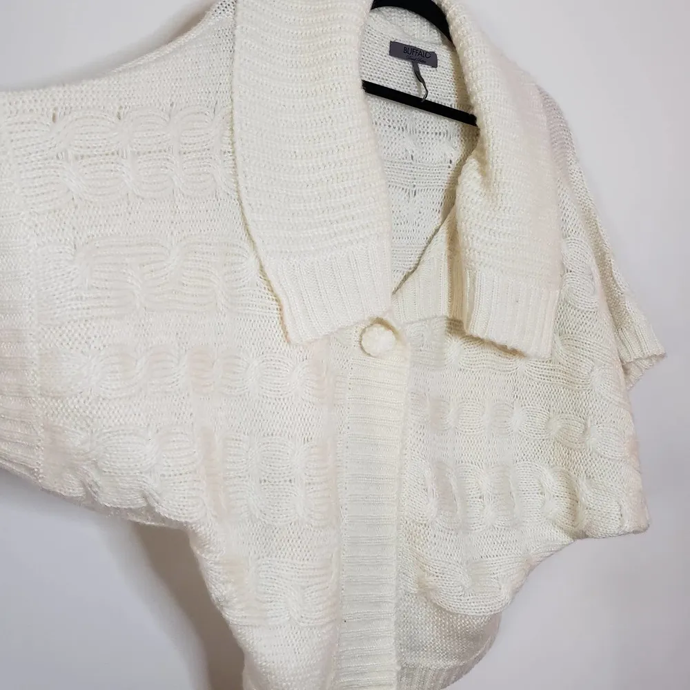 Buffalo David Bitton Chunky Cable Knit Shrug Cardigan Cape Sweater Sz Medium (M) - Image 2