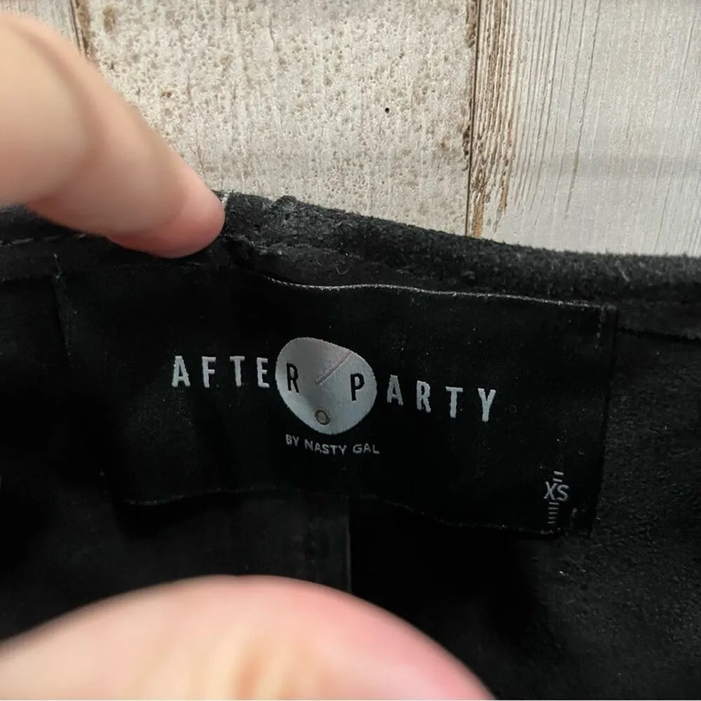 After Party by Nasty Gal Black Suede Snap Skirt - Image 4