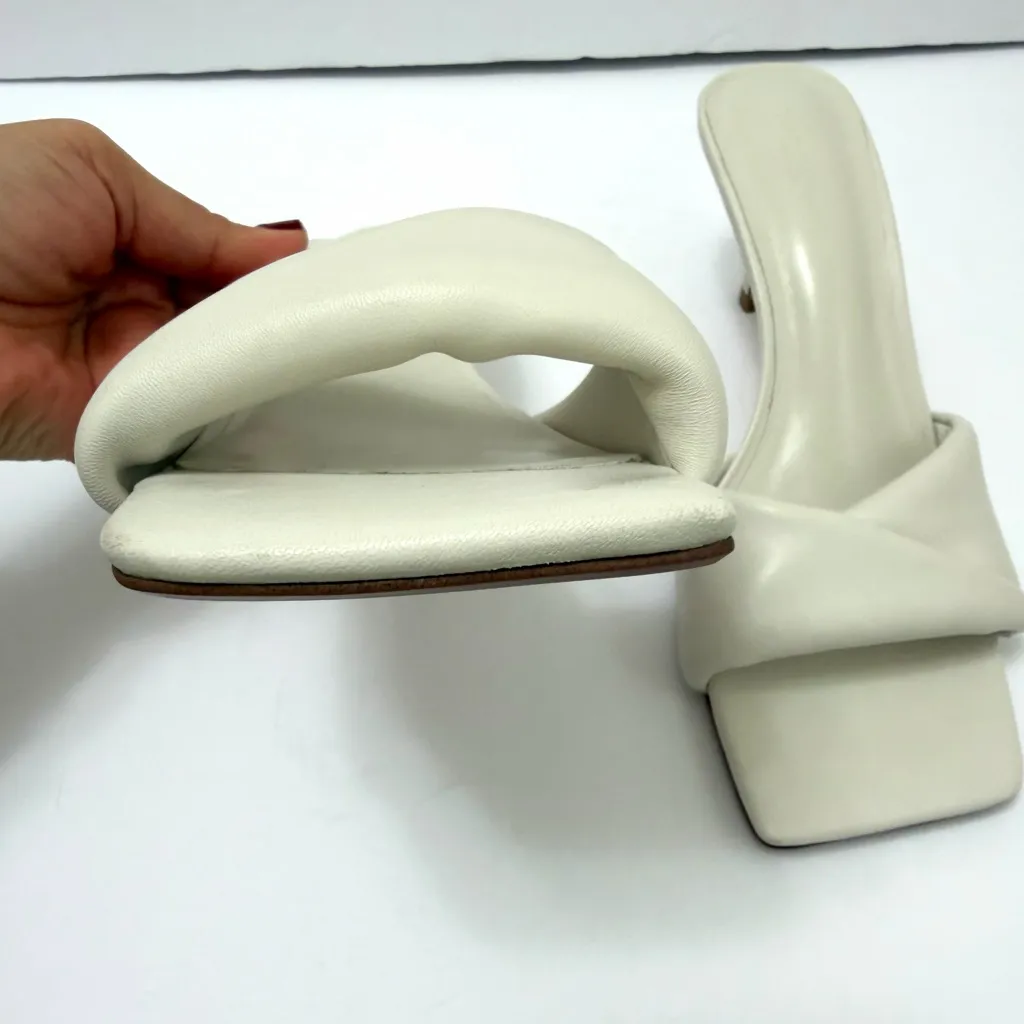 Tony Bianca Alexa Kitten Heel Nappa Leather Square Toe in Dove Cream Size 6.5 - Image 4