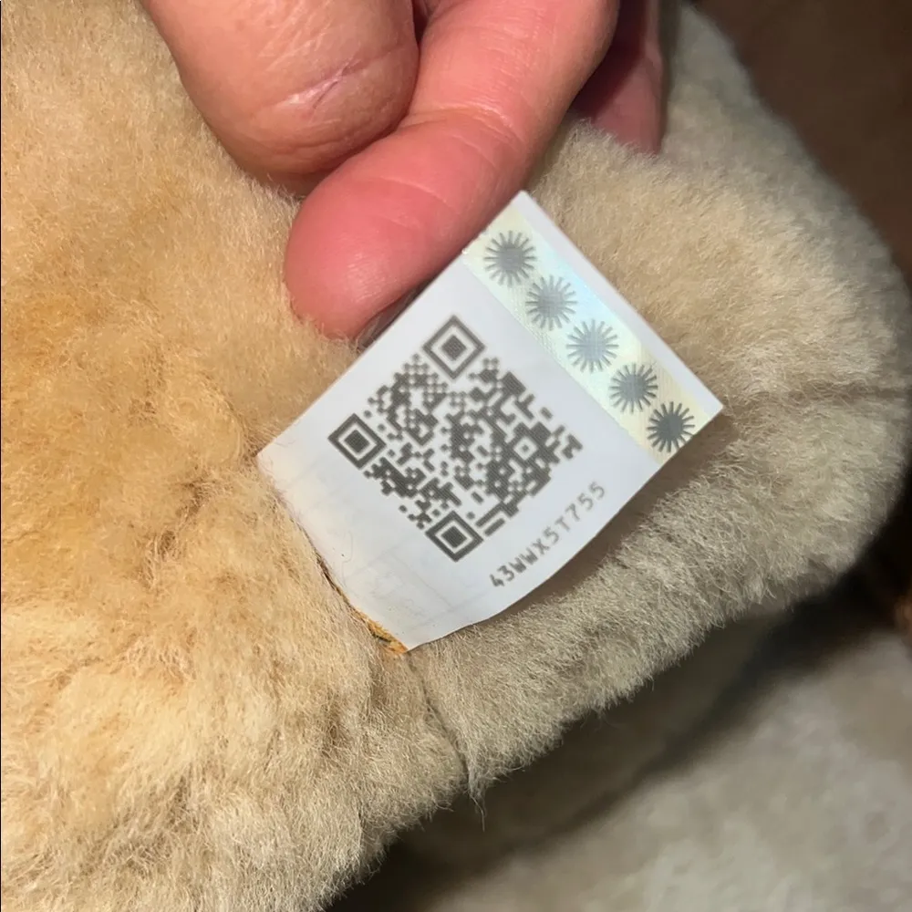 UGG Tan Winter Boots‎ with Plush Lining - Image 8