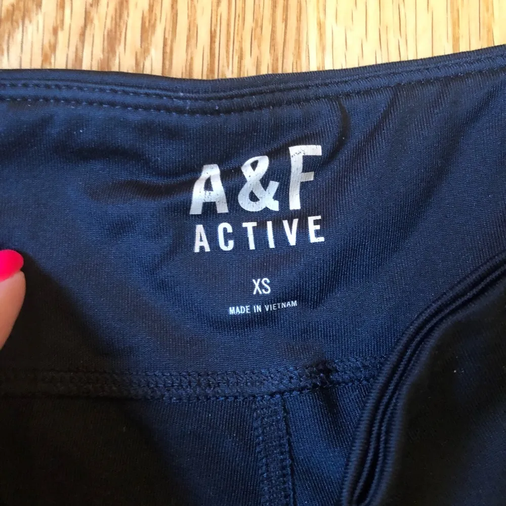 Abercrombie & Fitch active black leggings size XS - Image 4