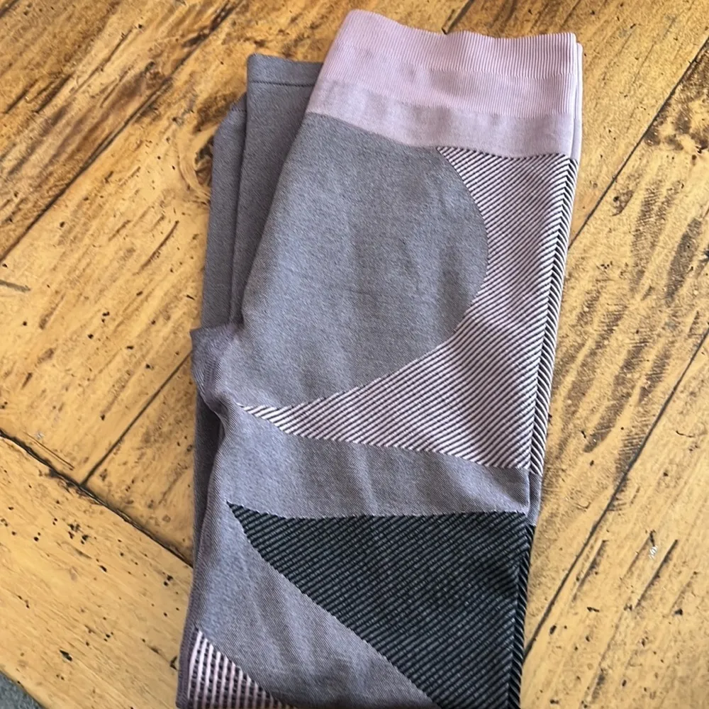 NWOT-‎ Forever 21 Leggings - Image 2