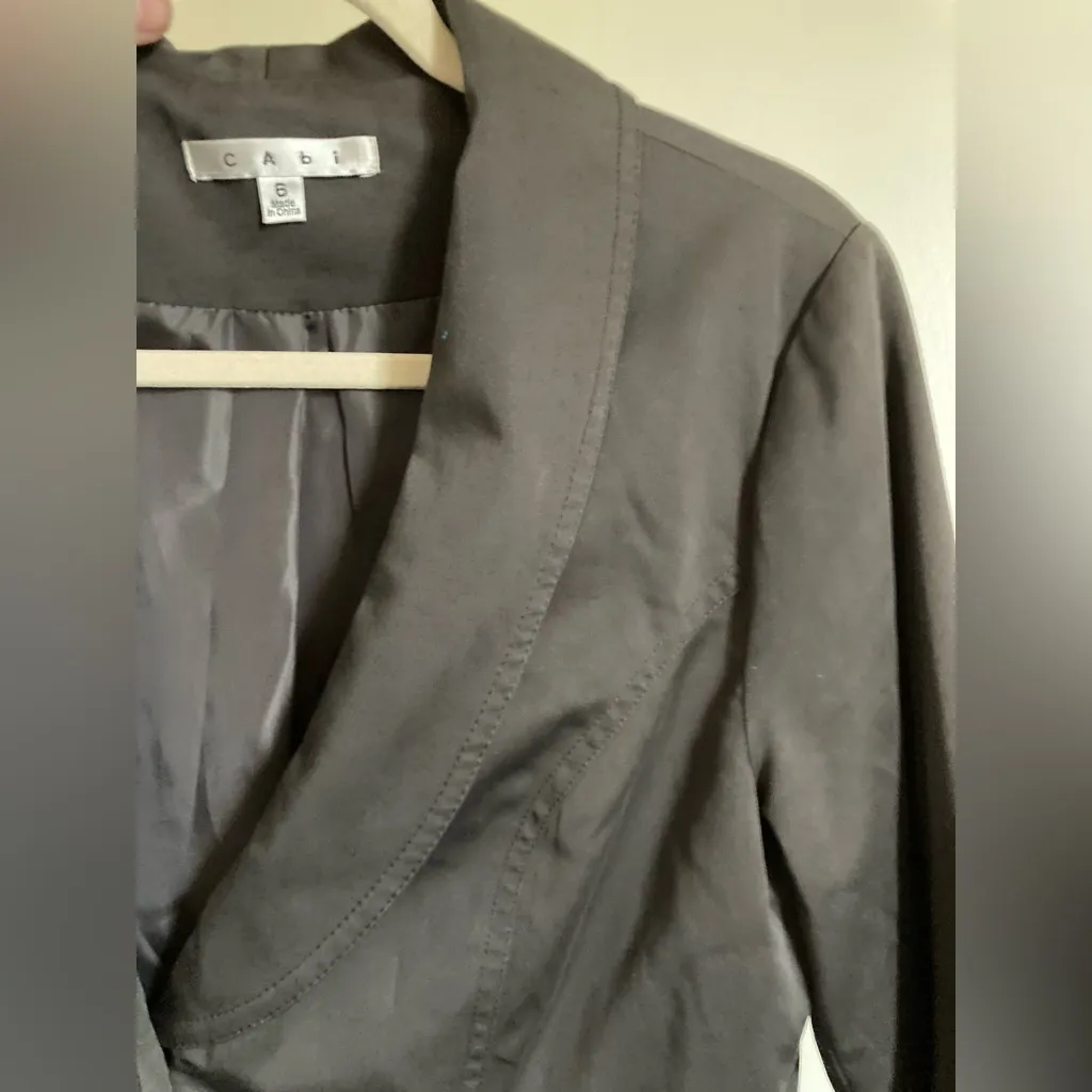 🌞CAbi Gray Long Sleeve 2 Button Front Collared Lined Blazer with Pleated Back - Image 8