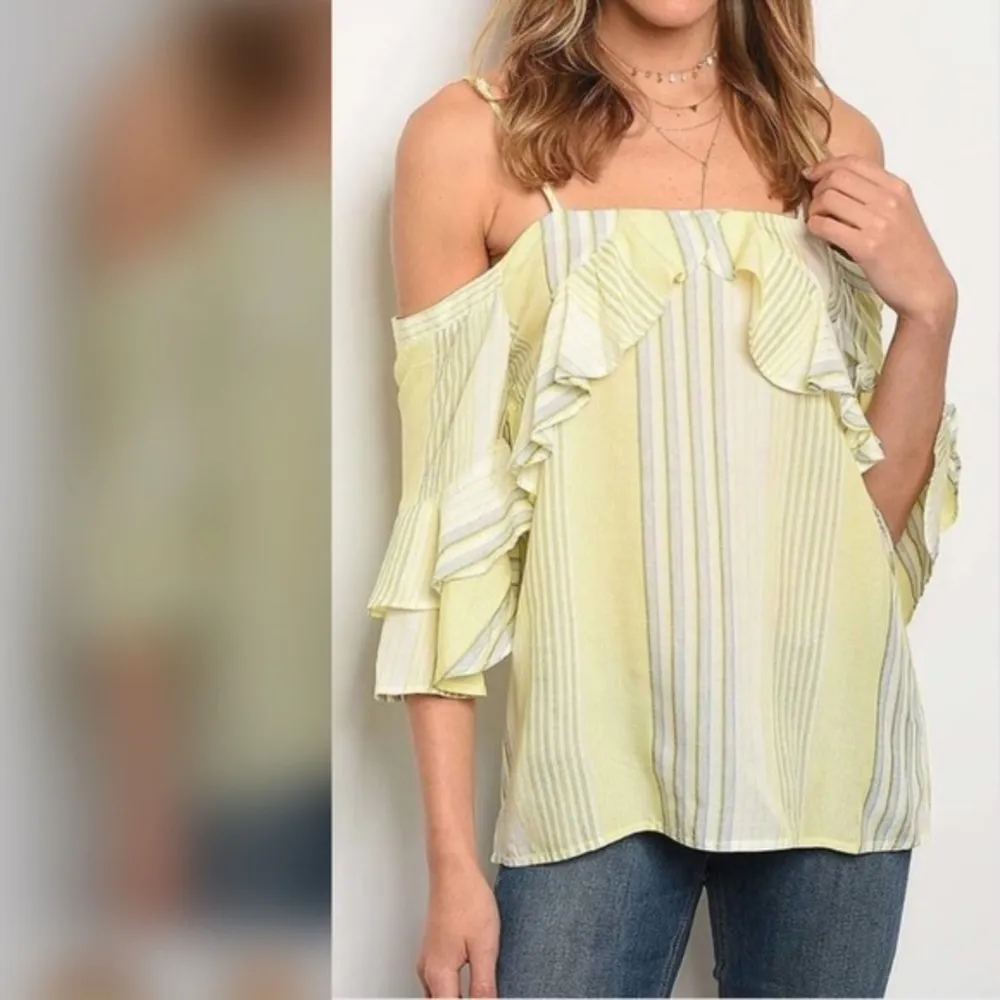 Off shoulder striped‎ ruffle sleeve top Petite Small butter yellow white boho - Image 4