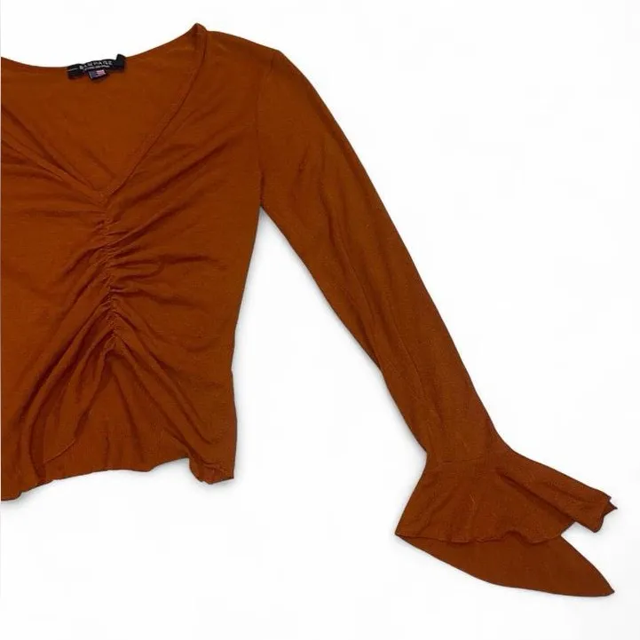 Y2k burnt orange long sleeve bell sleeve top with ruched detail - Image 3