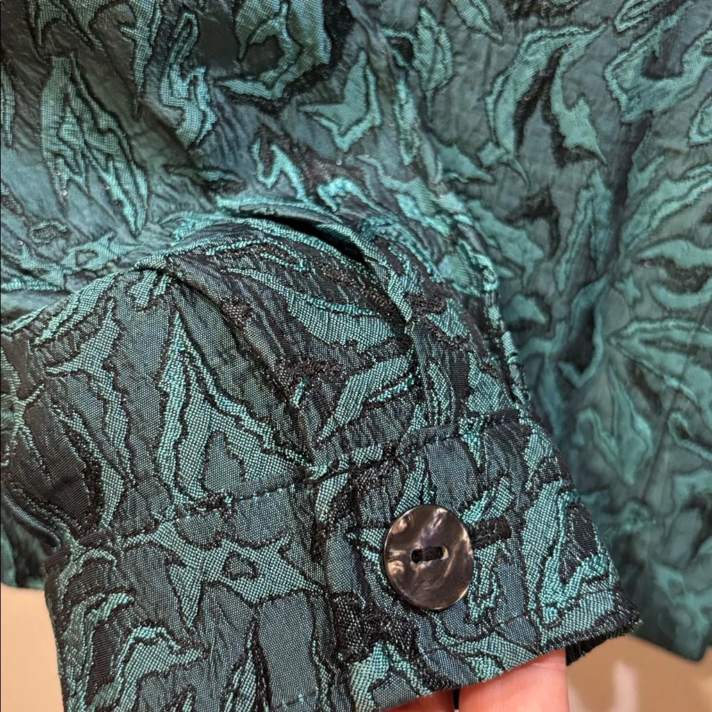 COLDWATER CREEK Green Textured Jacket
Has Black Metallic Shimmer Thread Size L - Image 6